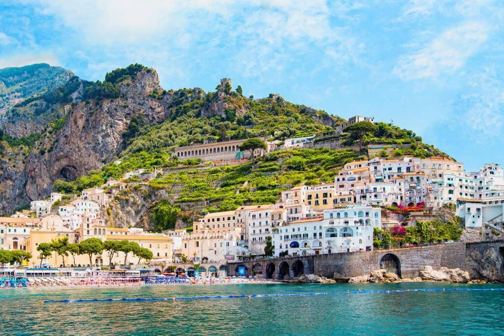 Tenuta Croce Appartamento Karol-Piscina-Vista Mare Salerno Ngoại thất bức ảnh