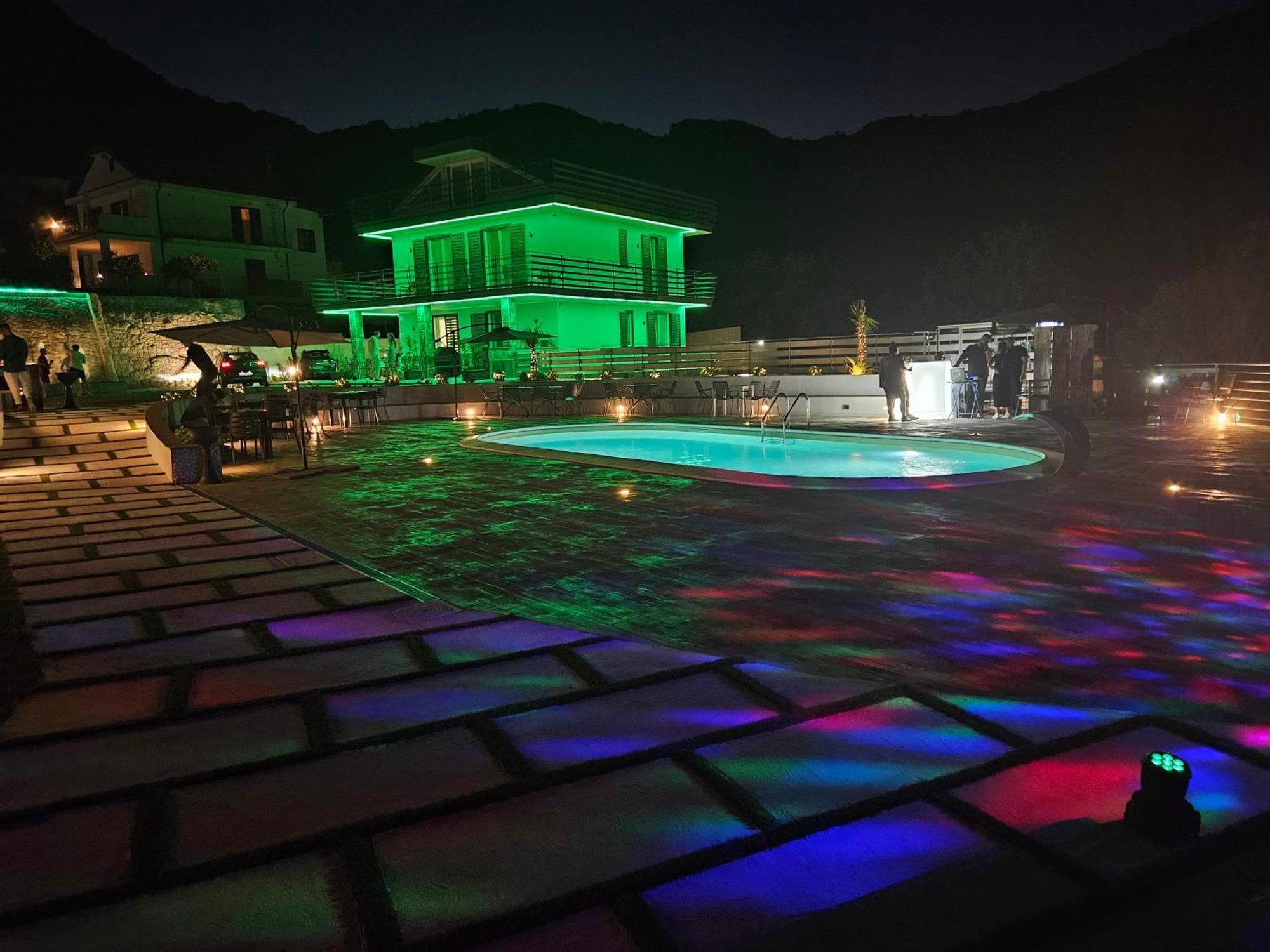 Tenuta Croce Appartamento Karol-Piscina-Vista Mare Salerno Ngoại thất bức ảnh